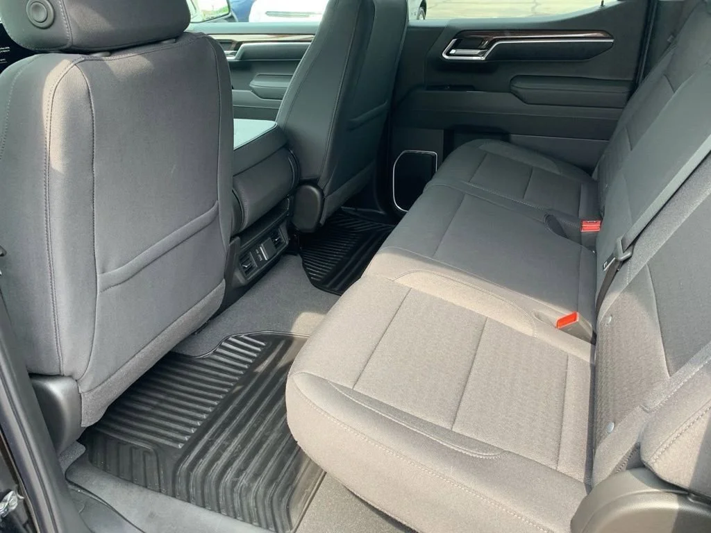 2025 Chevrolet Silverado 1500 LT - Photo 13