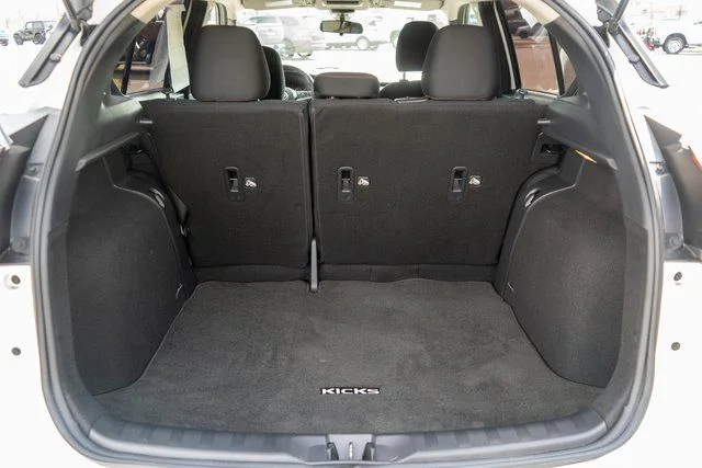 2023 Nissan Kicks SR - Photo 11