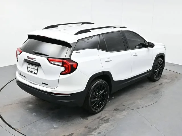 Used 2023 SUMMIT WHITE GMC SLT image 40