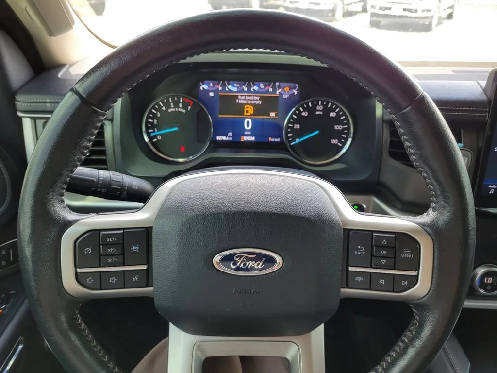 Used 2024 Black Ford XLT image 31