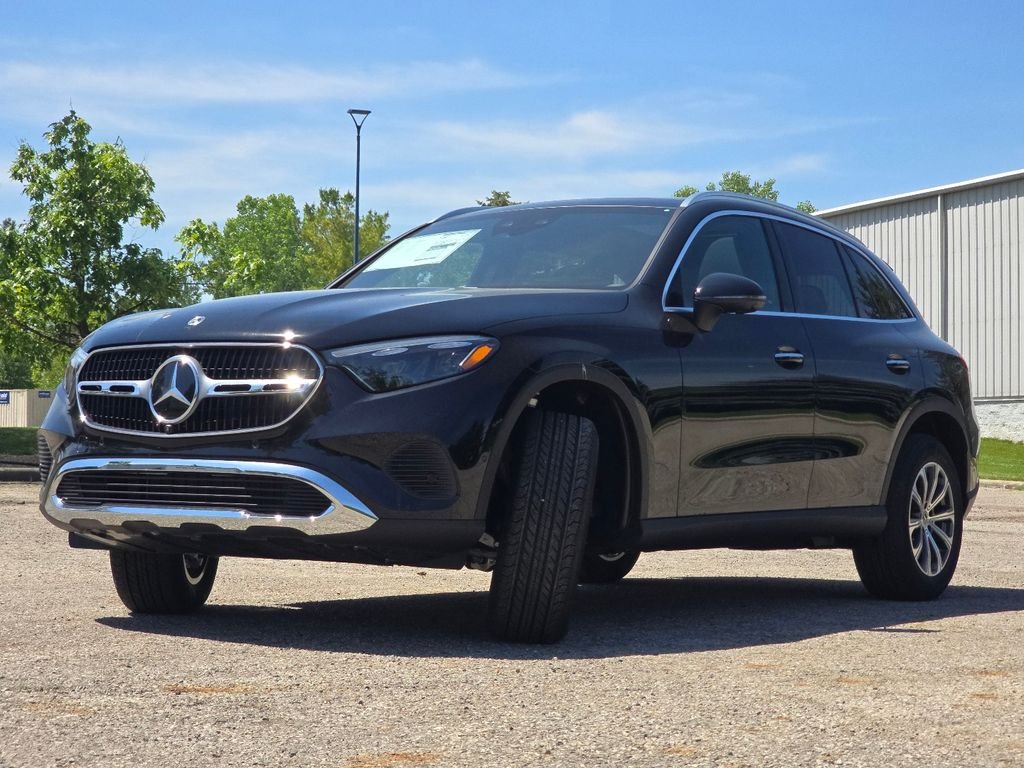 New 2026 Black Mercedes-Benz GLC 300 image 13