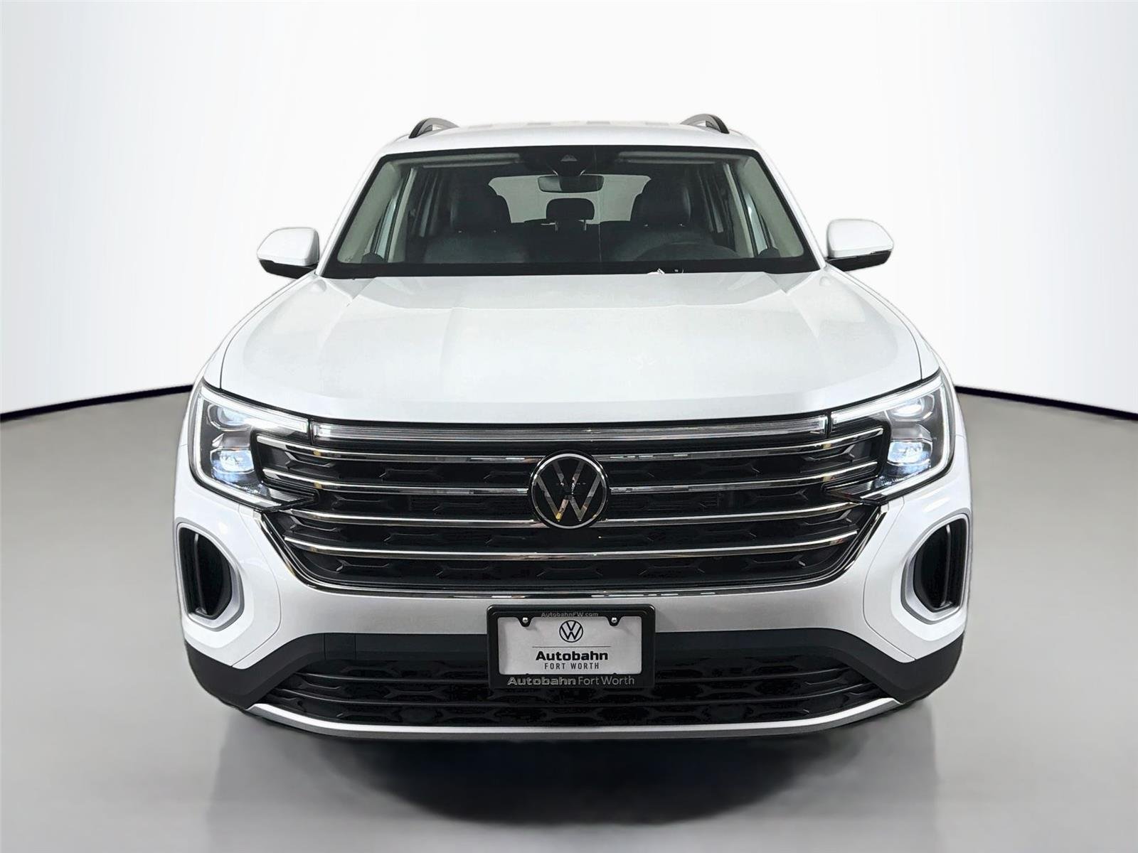 New 2026 opal white pearl Volkswagen 2.0T SE image 2