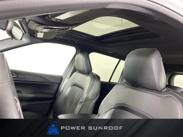 Used 2024 Silver Jeep Altitude X image 2