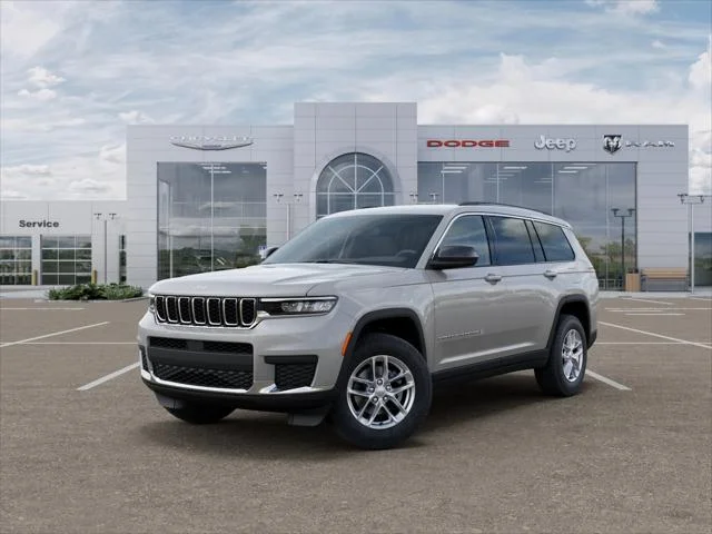 New 2026 Silver Zynith Exterior Paint Jeep Laredo X image 27