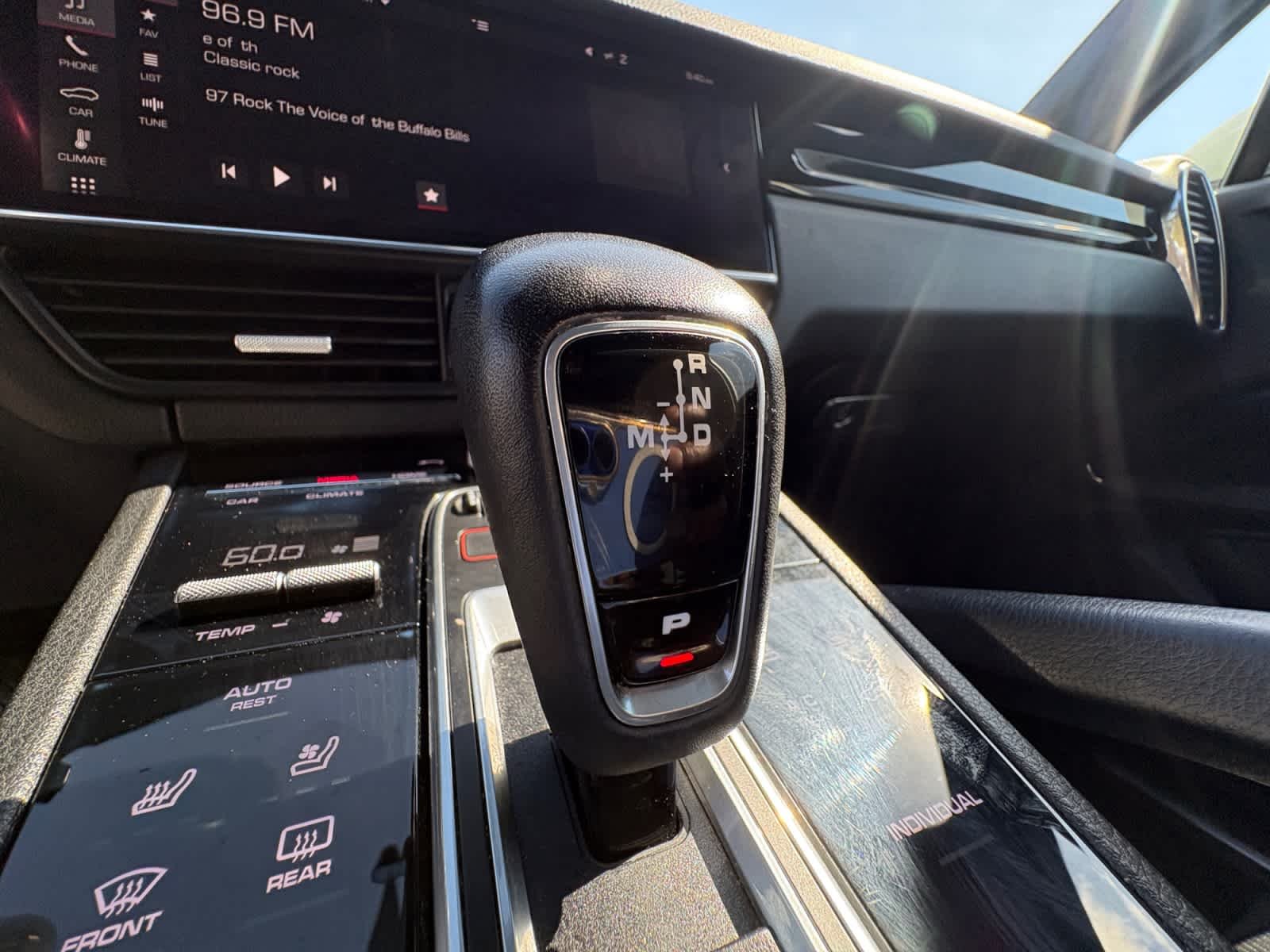 Used 2019 White Porsche  image 17