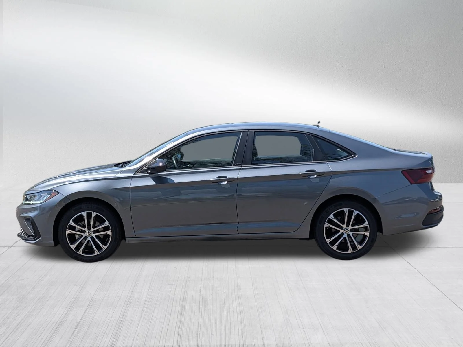 Certified Used 2025 Platinum Gray Metallic Volkswagen Sport image 4