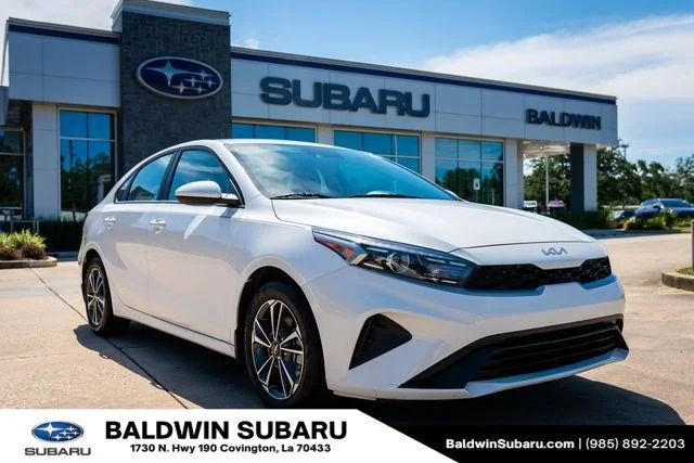 Used 2024 Snow White Pearl Kia LXS image 1