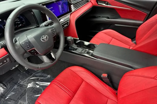 Certified Used 2025 MID BLK/WIND CHILL Toyota  image 10