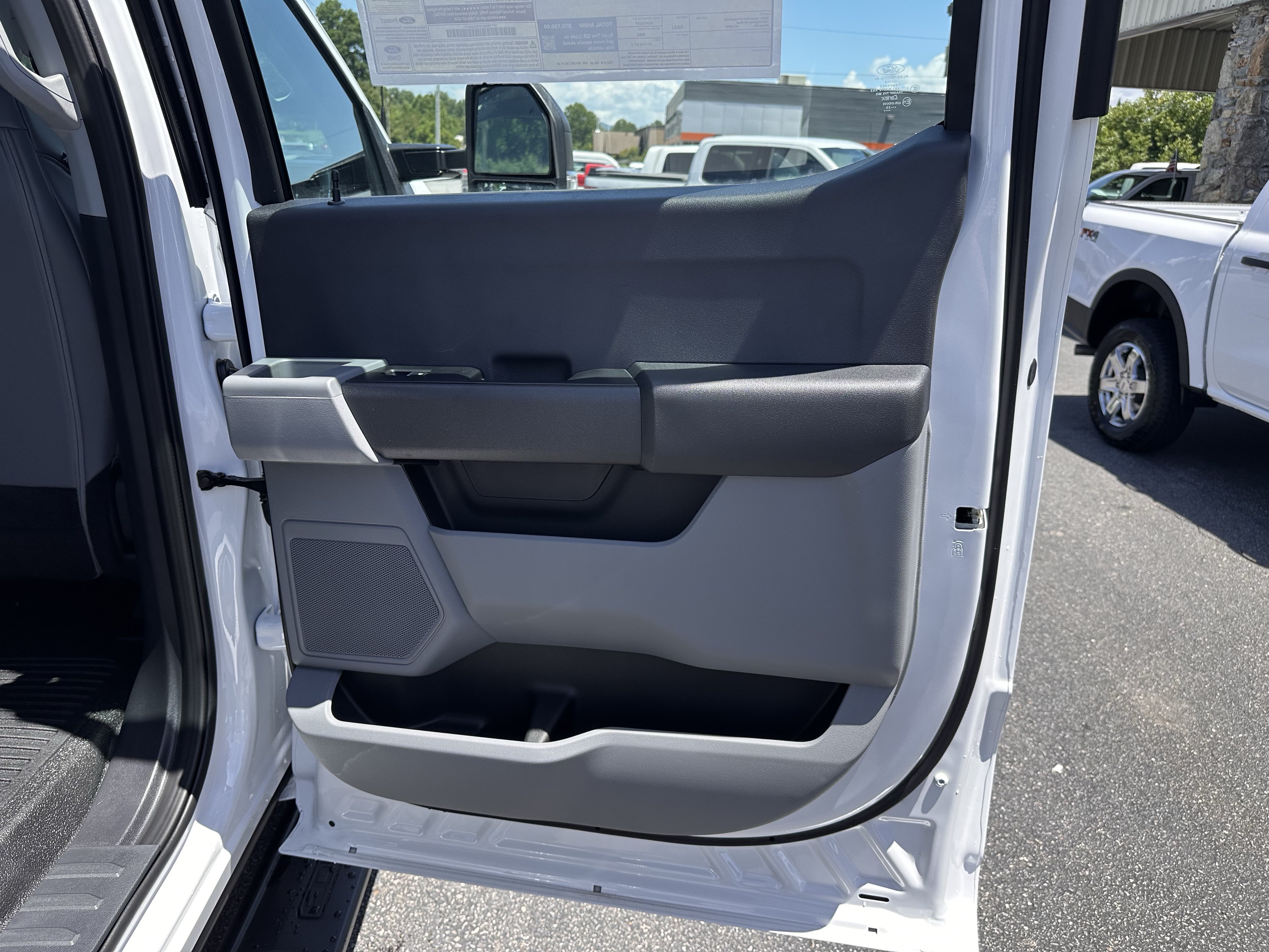 New 2026 Oxford White Ford F-250® XL image 16