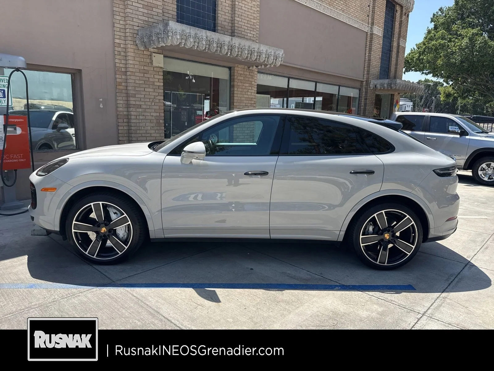 2022 Porsche Cayenne Turbo's photo