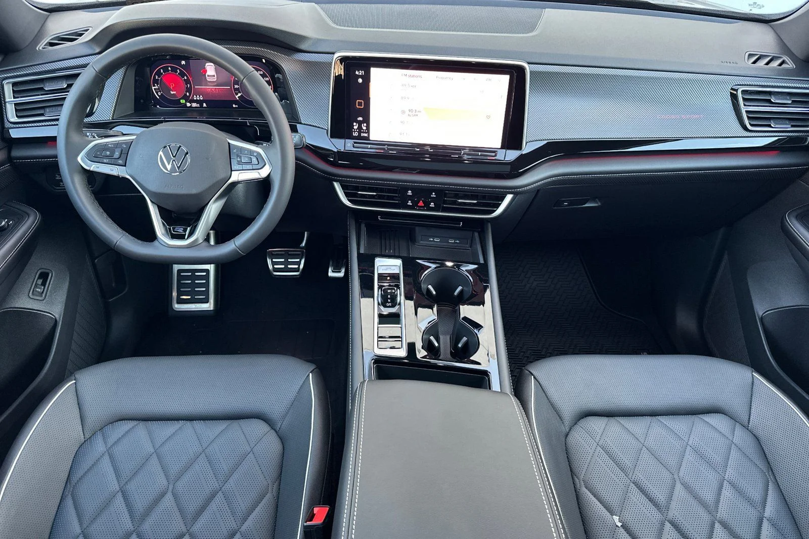 2026 Volkswagen Atlas Cross Sport SEL Premium R-LINE - Photo 11