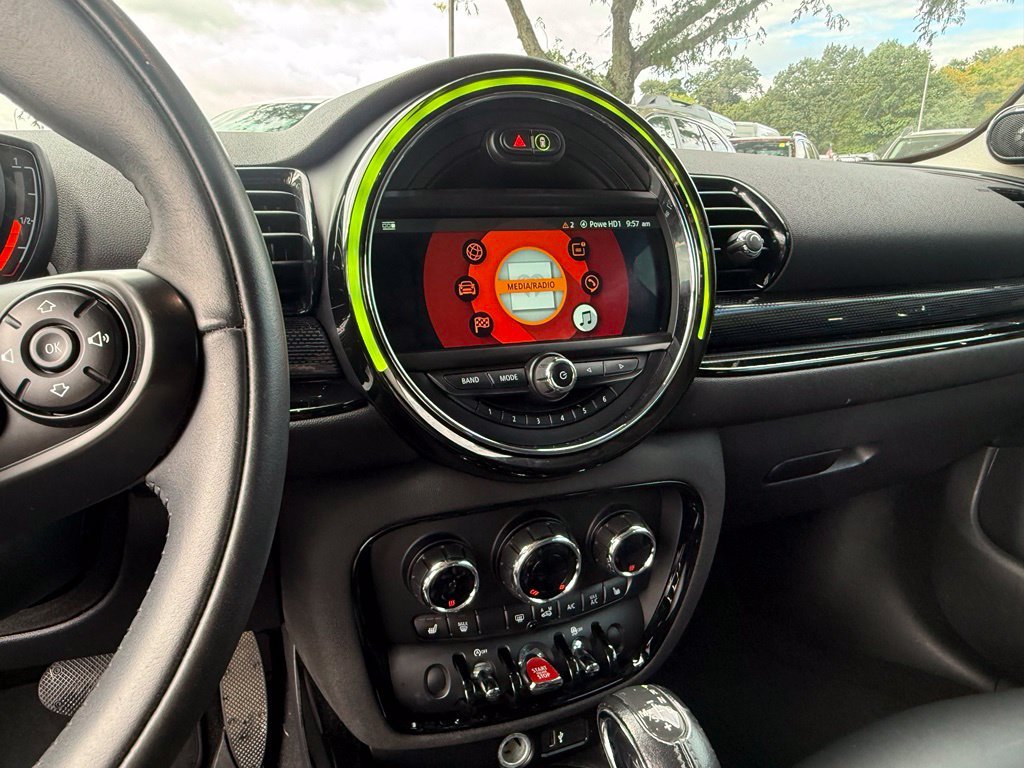 Used 2019  MINI  image 17