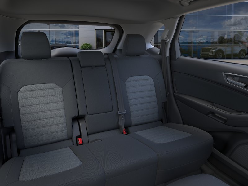 2023 Ford Edge SE - Photo 11