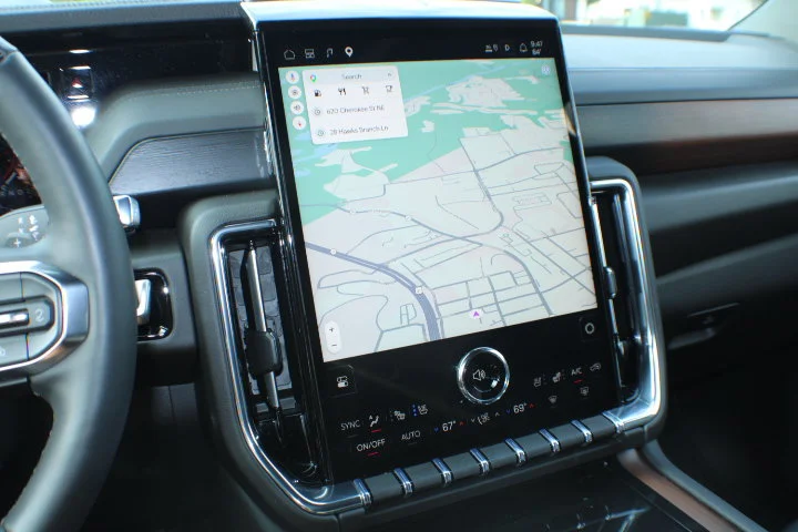 2026 GMC Yukon XL Denali - Photo 12