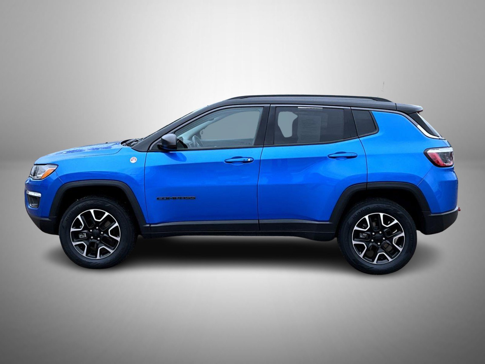 Used 2021 Blue Jeep Trailhawk image 8