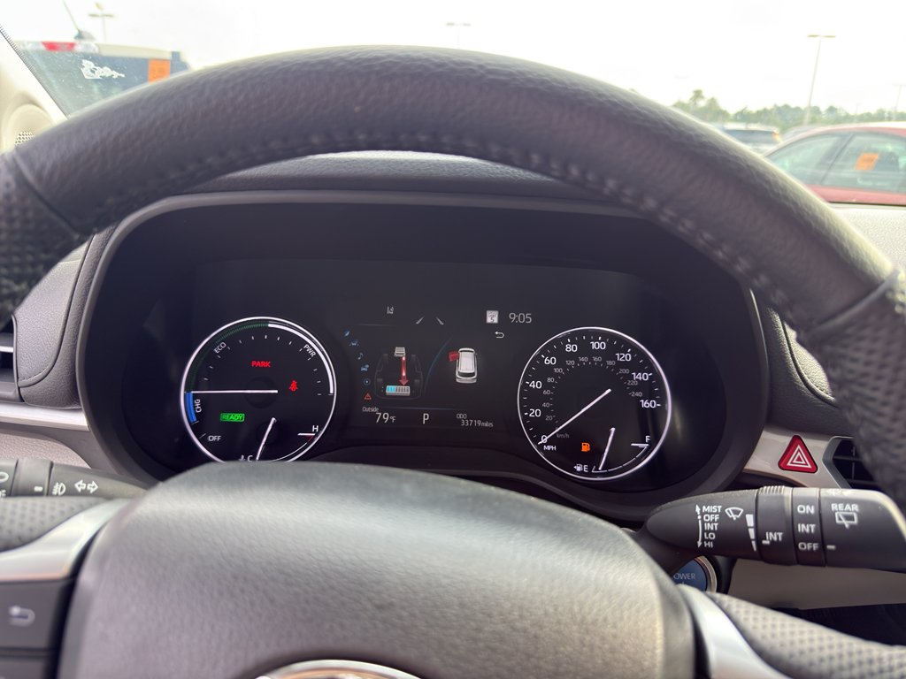 Used 2023 Wind Chill Pearl Toyota Limited image 5