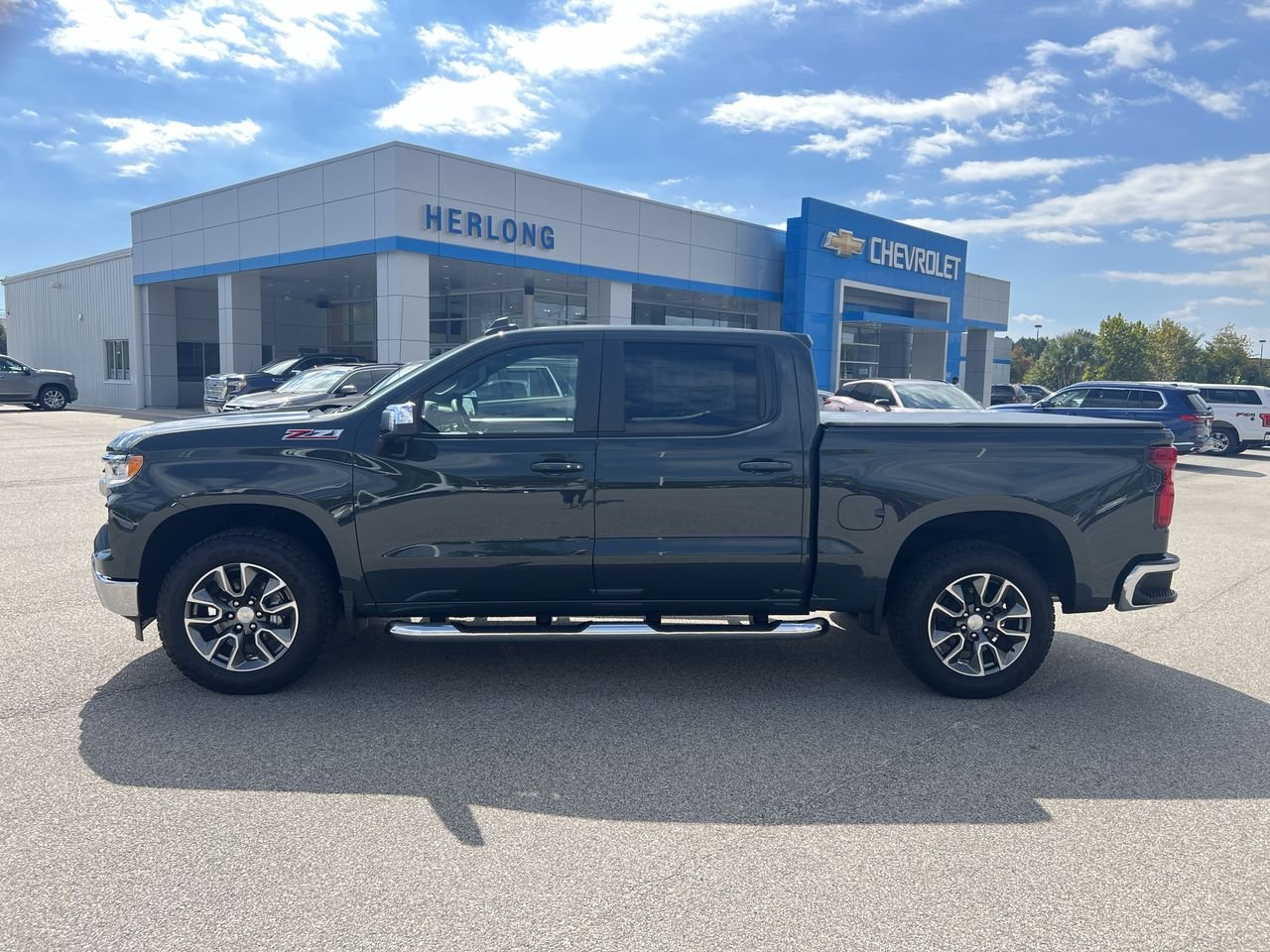 2025 Chevrolet Silverado 1500 LT - Photo 17