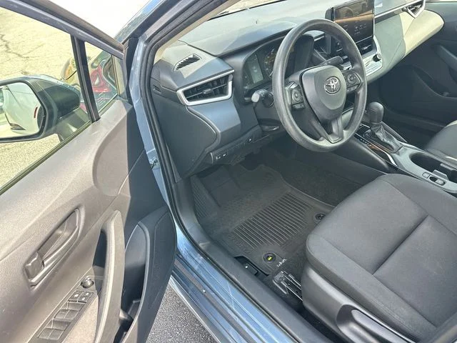 Used 2025  Toyota LE image 11