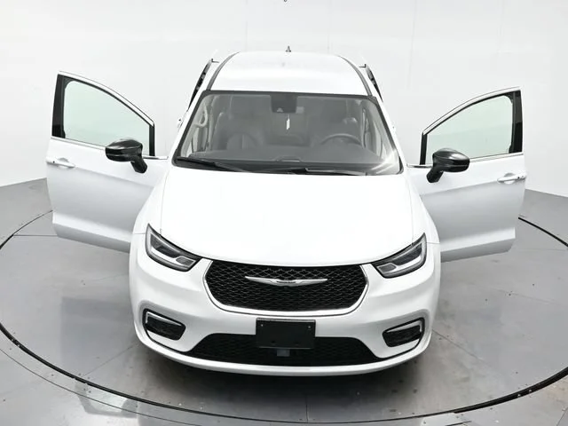 Used 2024 Bright White Clea Chrysler Hybrid Select image 43