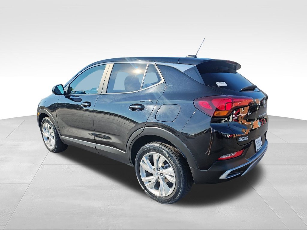 Used 2024 Black Buick Preferred image 3