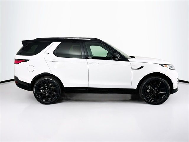 2026 Land Rover Discovery SE photo 4