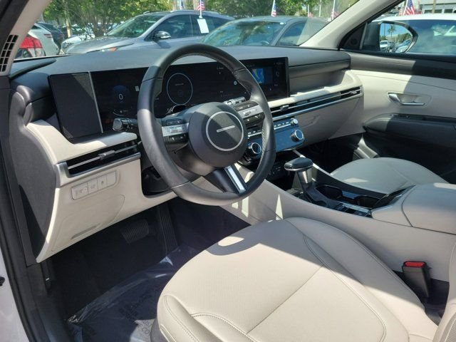 Certified Used 2025 White Hyundai SEL Convenience image 15