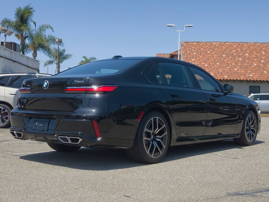 Used 2024 Black Sapphire Metallic BMW 760i xDrive image 27
