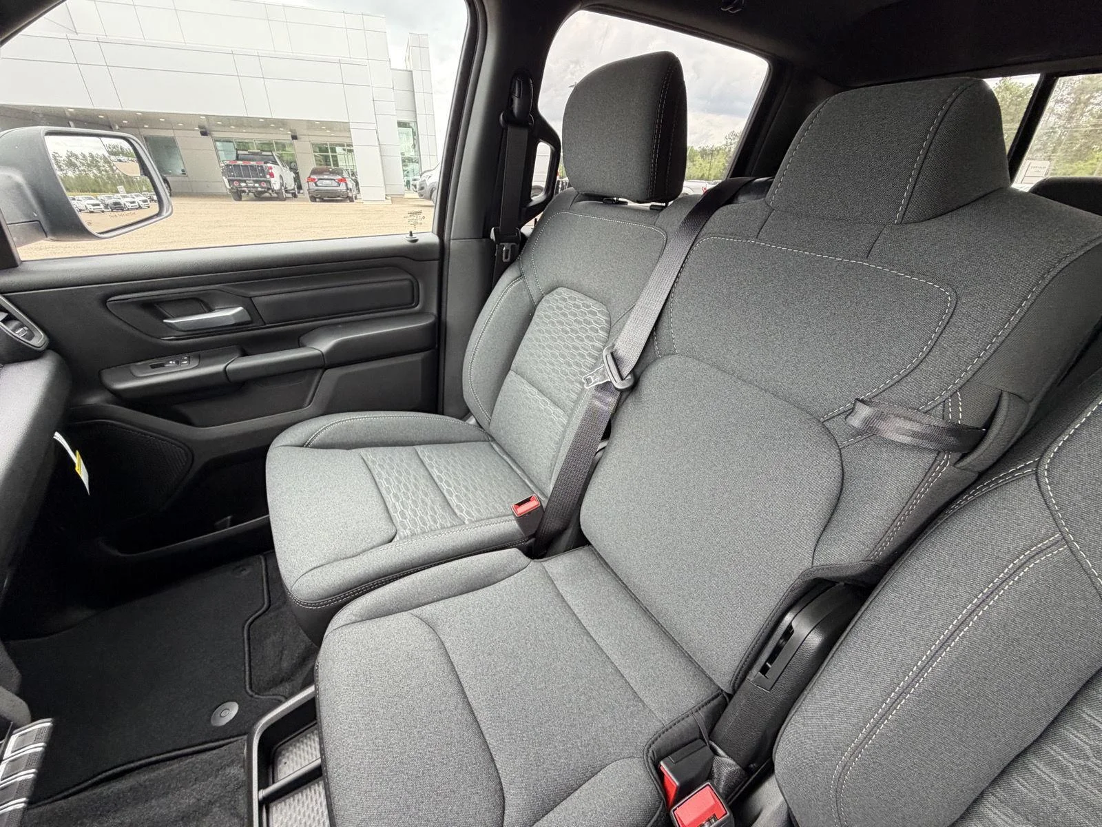 New 2026 Diamond Black Crystal Pearl-Coat Exterior Paint RAM Express image 15