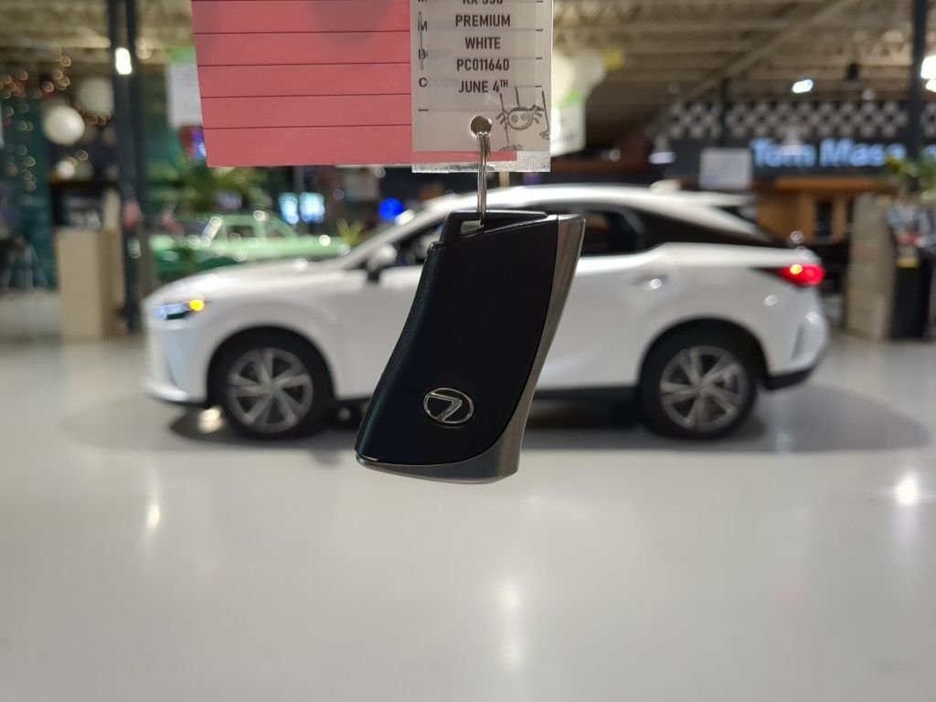 Certified Used 2023 White Lexus 350 Premium image 4
