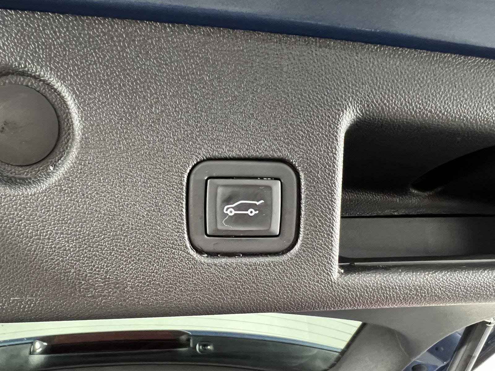 Used 2024 Lakeshore Blue Metallic Chevrolet Premier image 26