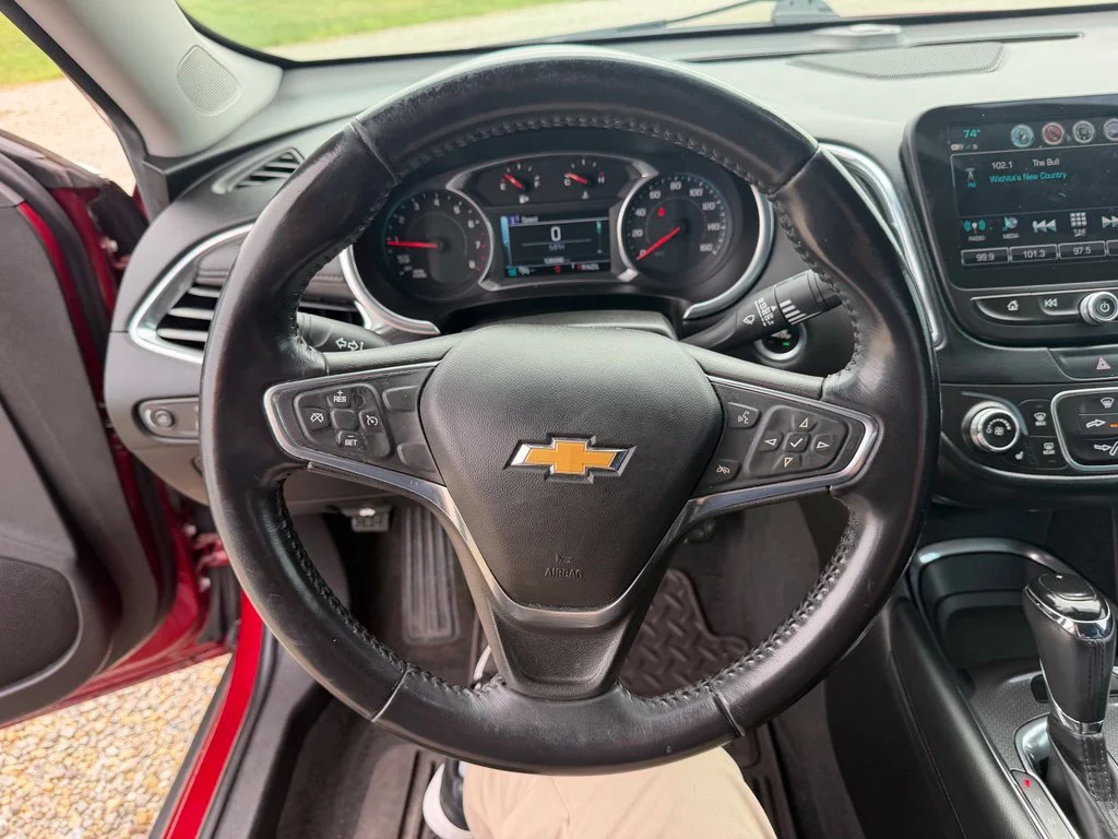 Used 2018 Red Chevrolet LT image 15