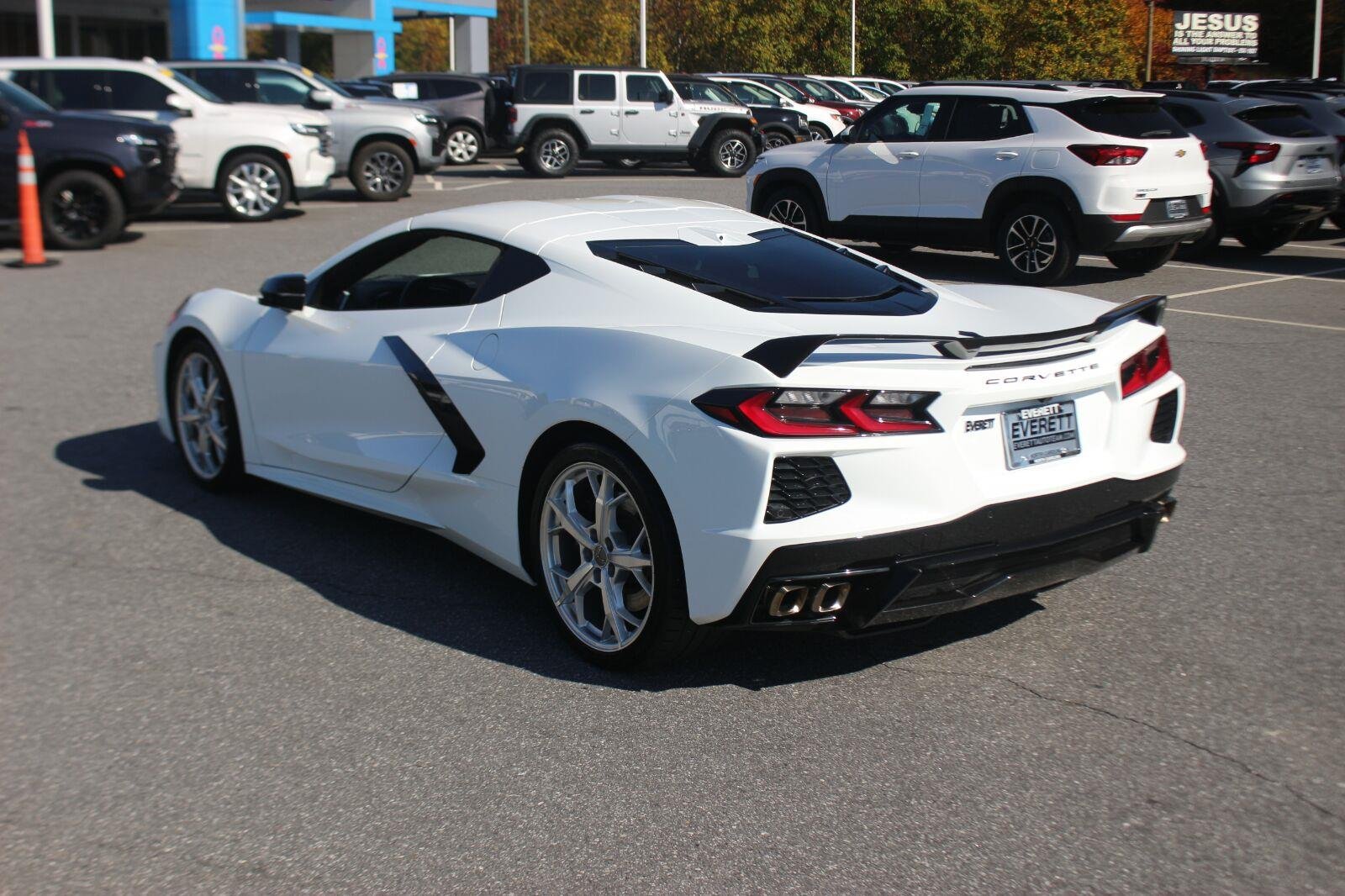 Used 2020 ARCTIC WHITE Chevrolet 2LT image 7