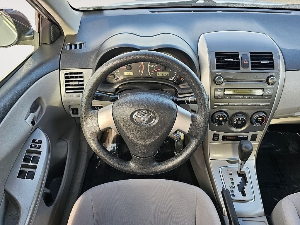 Used 2011 Classic Silver Metallic Toyota LE image 27