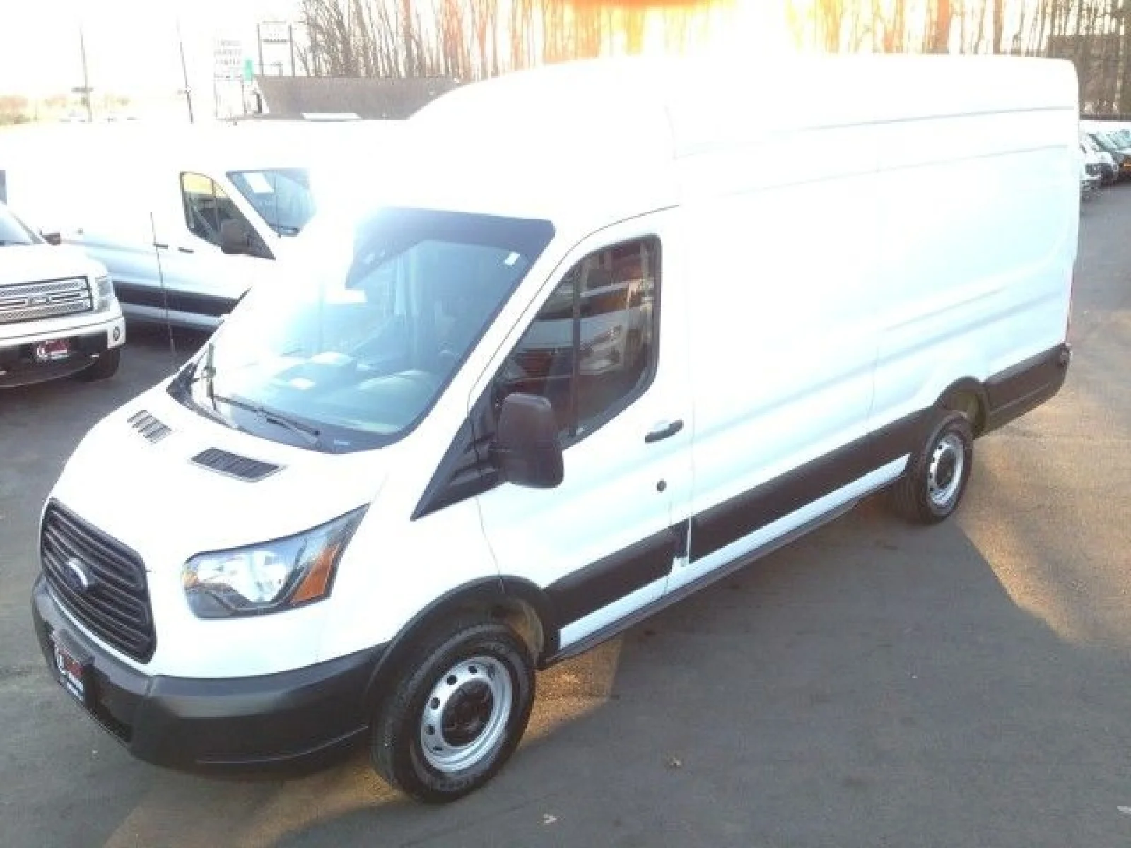 Used 2019 Oxford White Ford w/ rearCam image 7