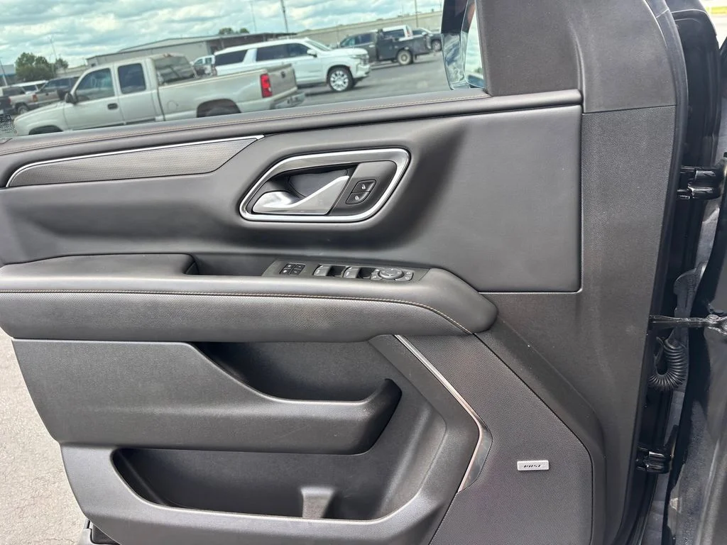 Used 2022 Black GMC AT4 image 25
