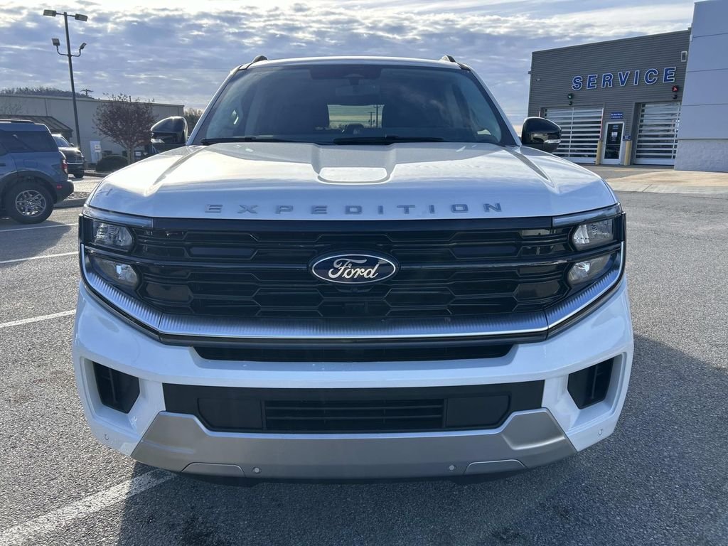 New 2026 Star White Metallic Tri-Coat Ford Platinum® image 8