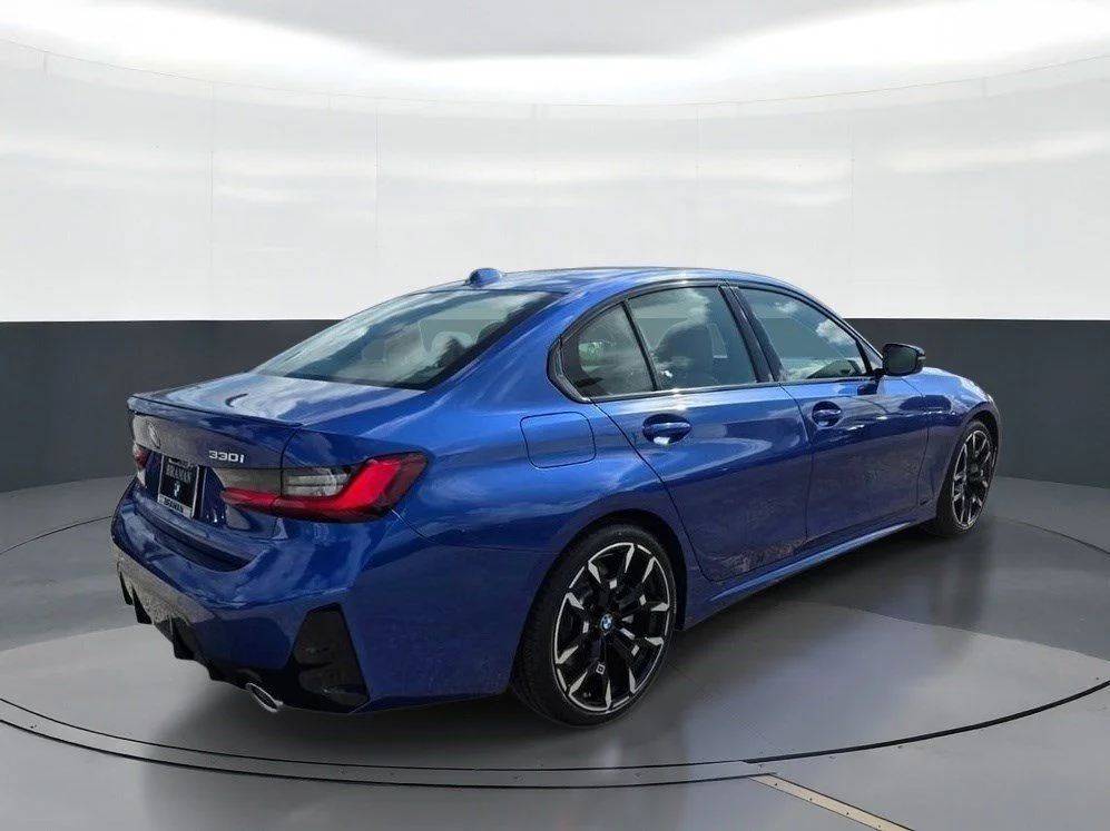New 2026 Portimao Blue Metallic BMW 330i image 4