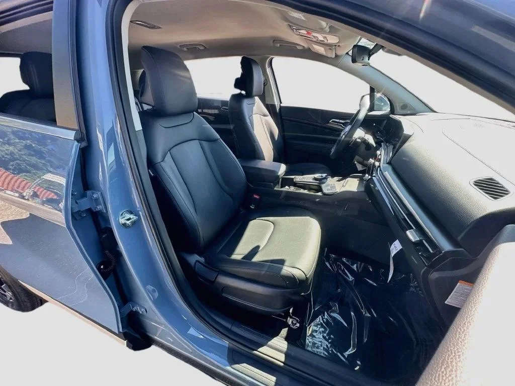 New 2027 Heritage Blue Kia EX image 26