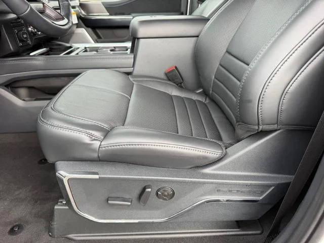 New 2026 Star White Metallic Tri-Coat Ford F-250® Platinum® image 41