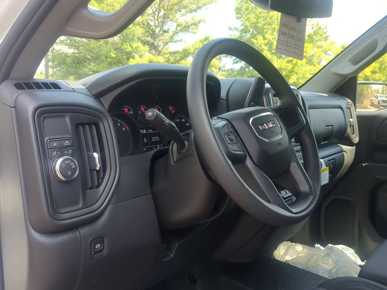 2026 GMC Sierra 1500 Pro - Photo 10