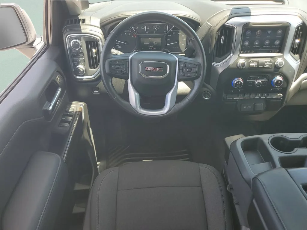 Used 2020 SUMMIT WHITE GMC SLE image 12