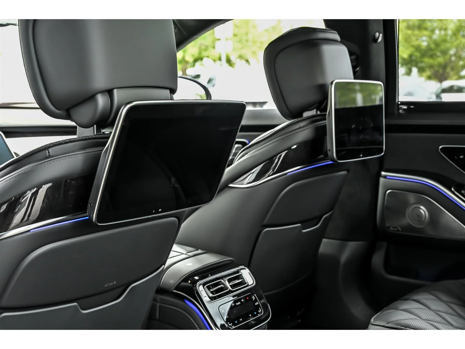 Used 2023 Black Mercedes-Benz S 580 4MATIC® image 14