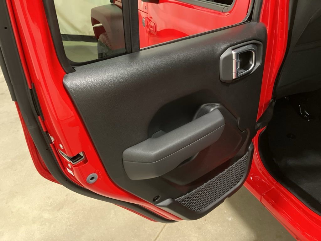 New 2026 Firecracker Red Clear-Coat Exterior Paint Jeep Sport image 10