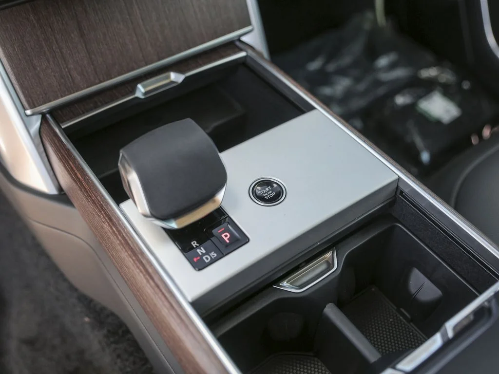 New 2025 White Land Rover SE image 21