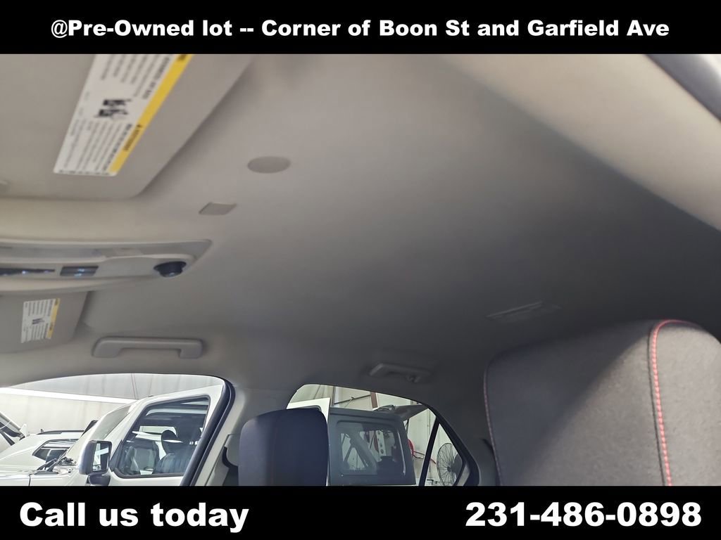 Used 2017 SILVER ICE METALLIC Chevrolet LT image 13