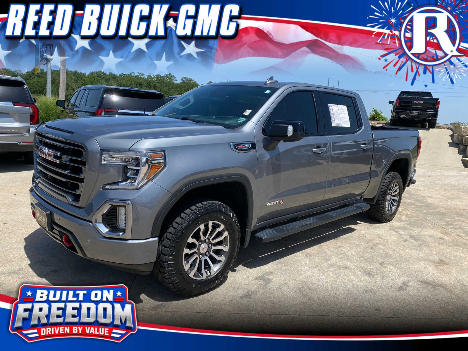 2019 GMC Sierra 4WD Crew Cab Short Box AT4's photo