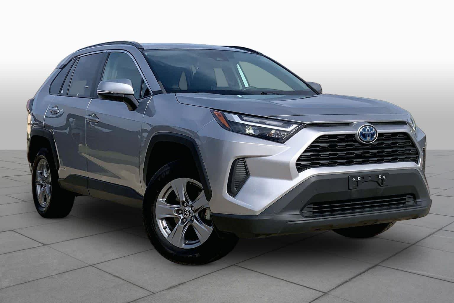 Used 2022 Silver Sky Metallic Toyota Hybrid XLE image 3