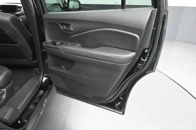 Certified Used 2023 Black Honda EX-L image 29