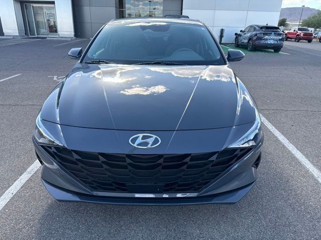Used 2023 Gray Hyundai SEL image 4