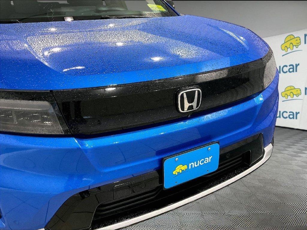 Used 2025 Pacific Blue Metallic Honda Elite image 32